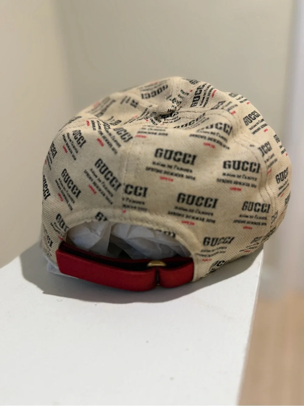 Gucci beige baseball